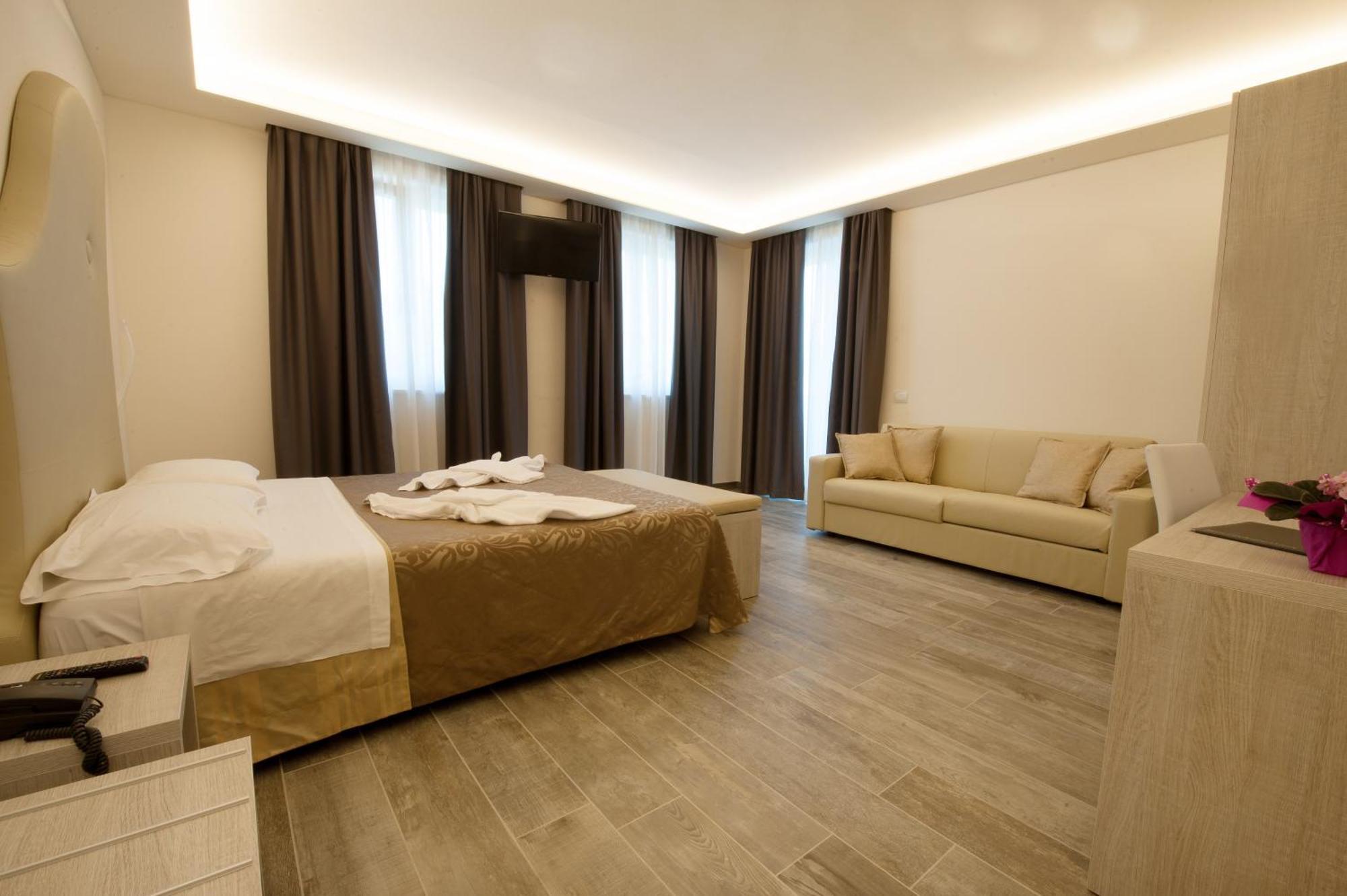 Superior King Room