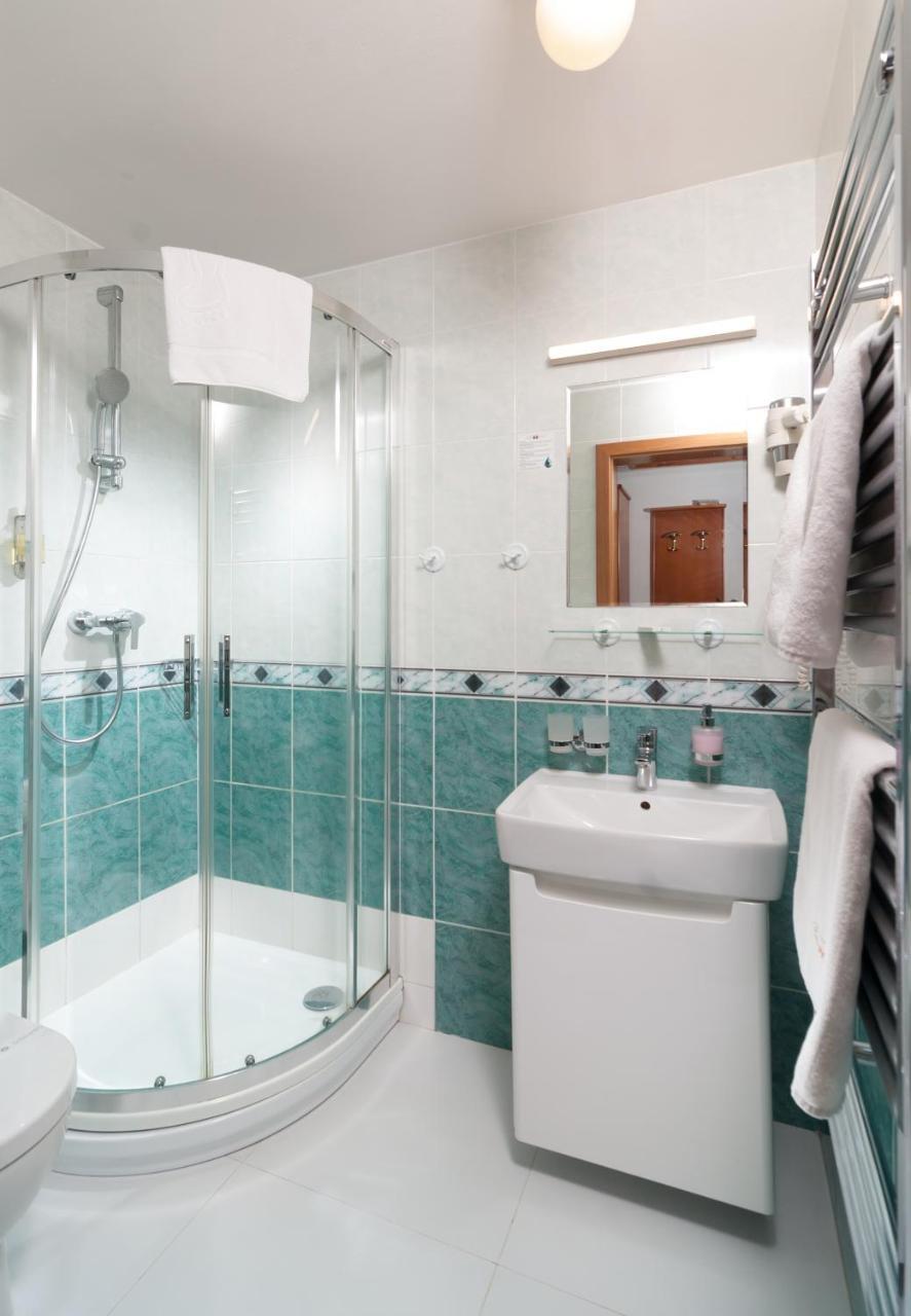Economy Quadruple Room