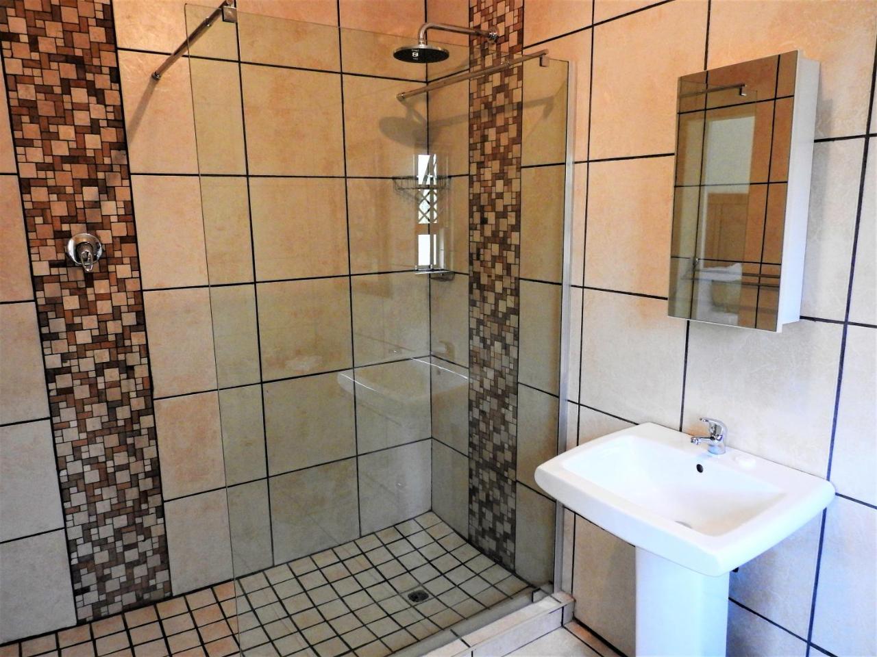 Deluxe Double or Twin Room with Pool Access
