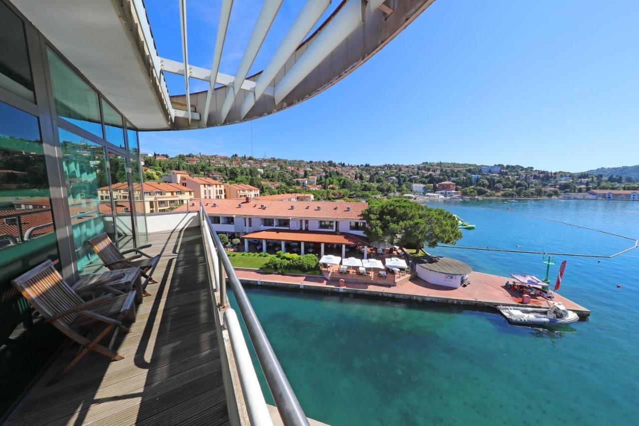 Admiral Suite with Sea View and Balcony (4 Adults)