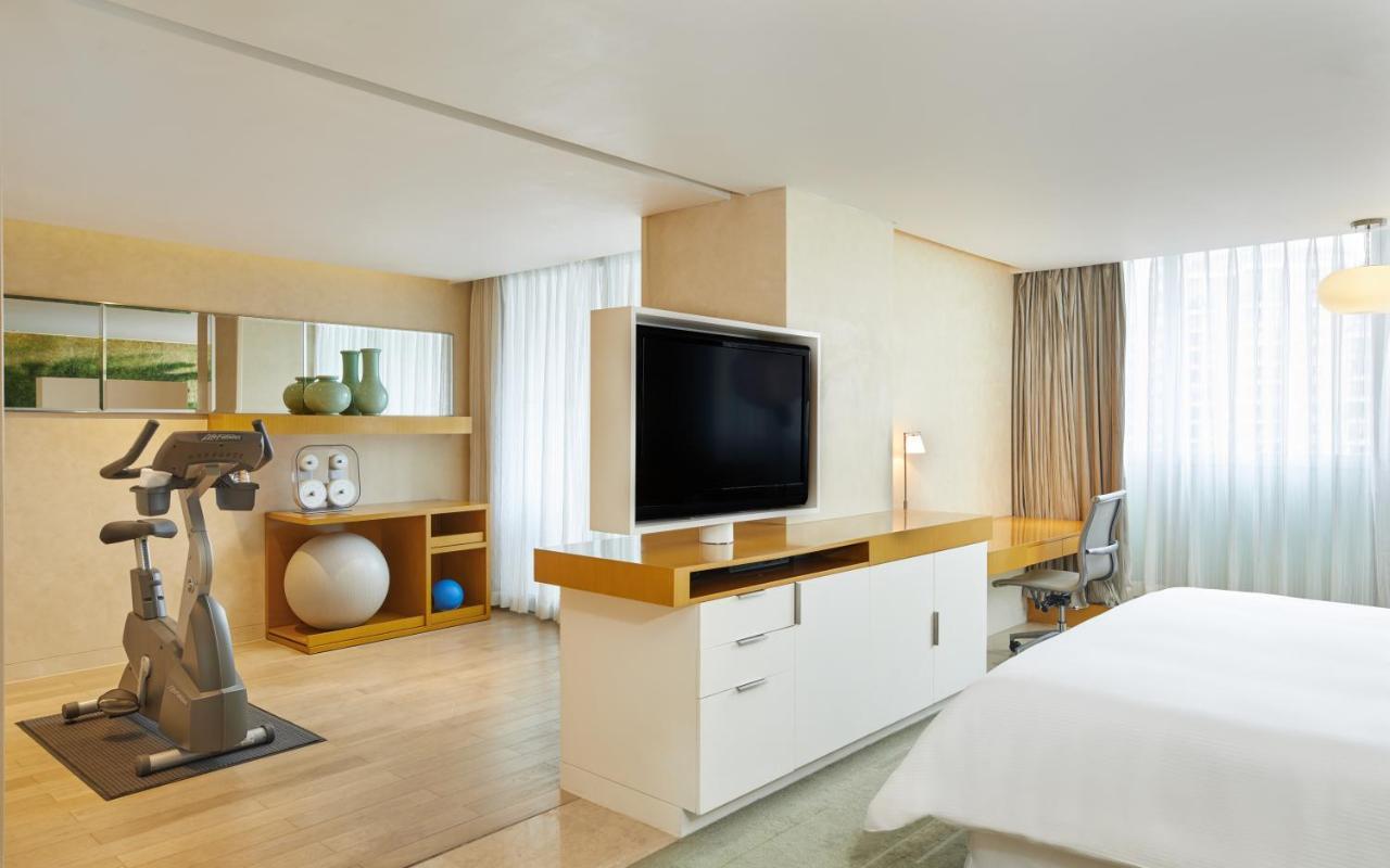 Westin Workout Room, Executive lounge access, Suite, 1 King