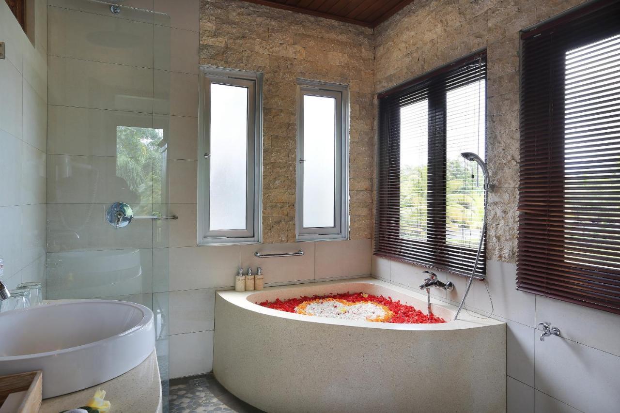 Suite with Pool View