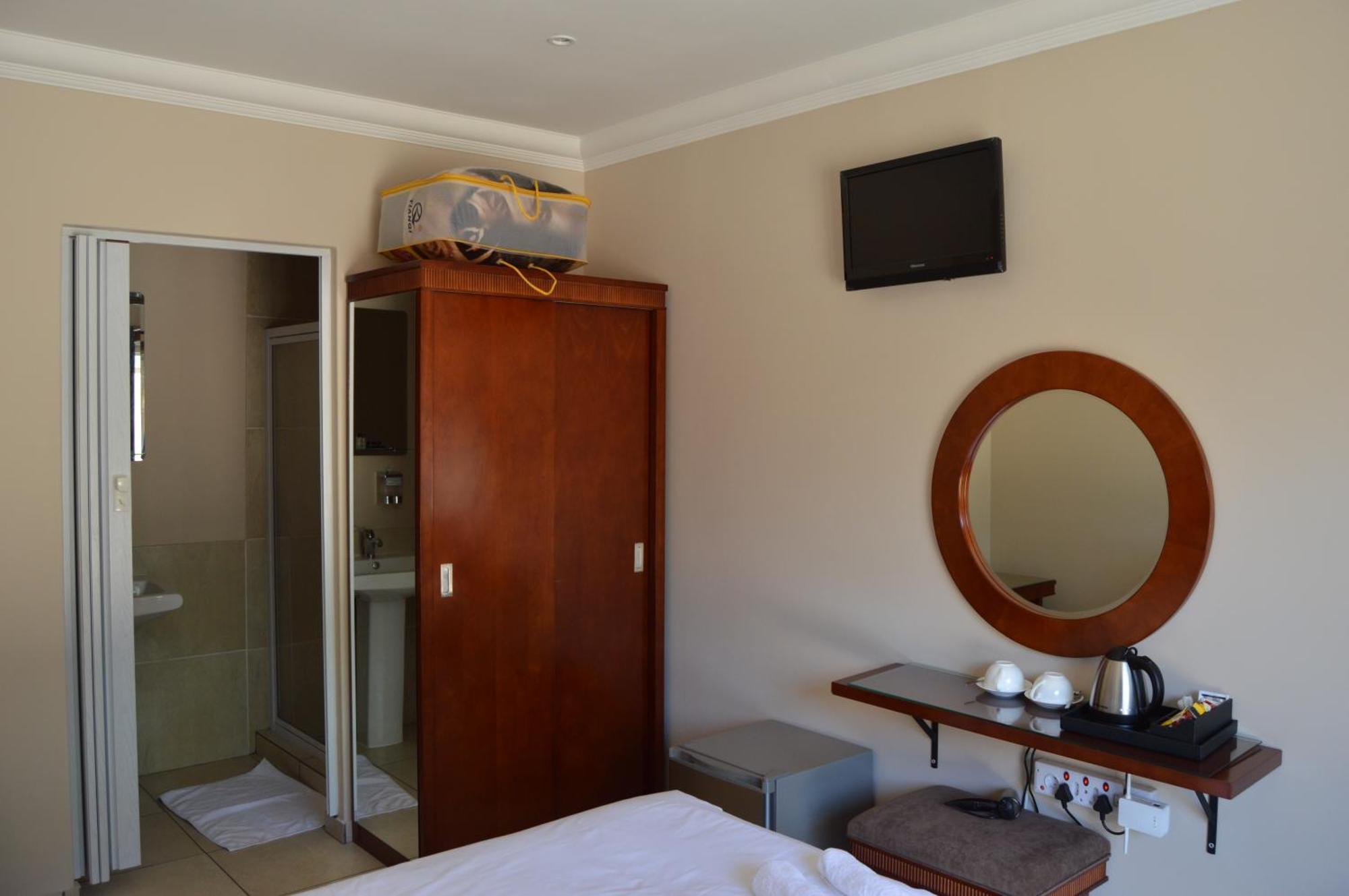 Luxury Single Room