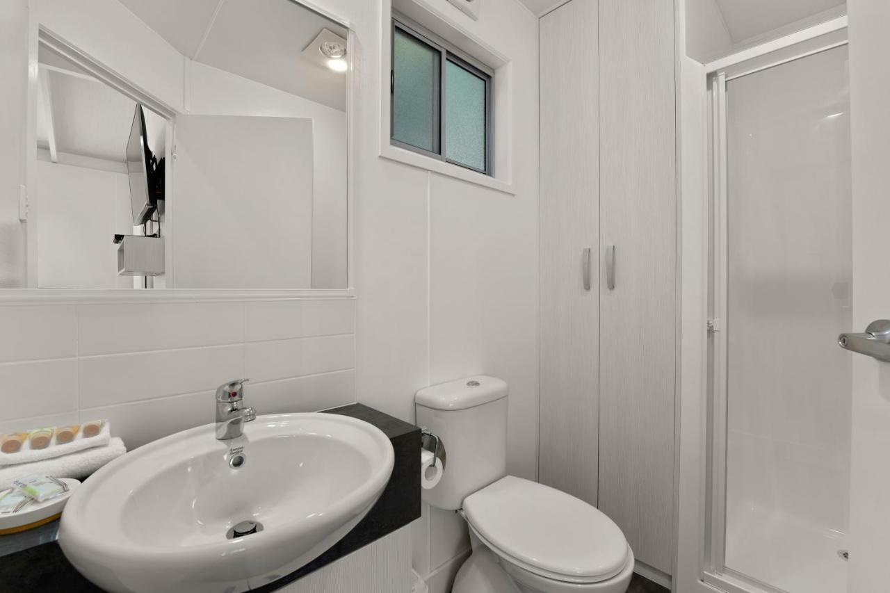 Riverfront Villa - 3 Bedroom
