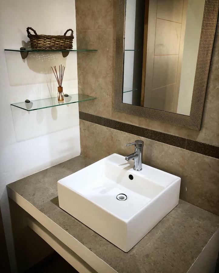 Deluxe King Room,813239688:JPEG