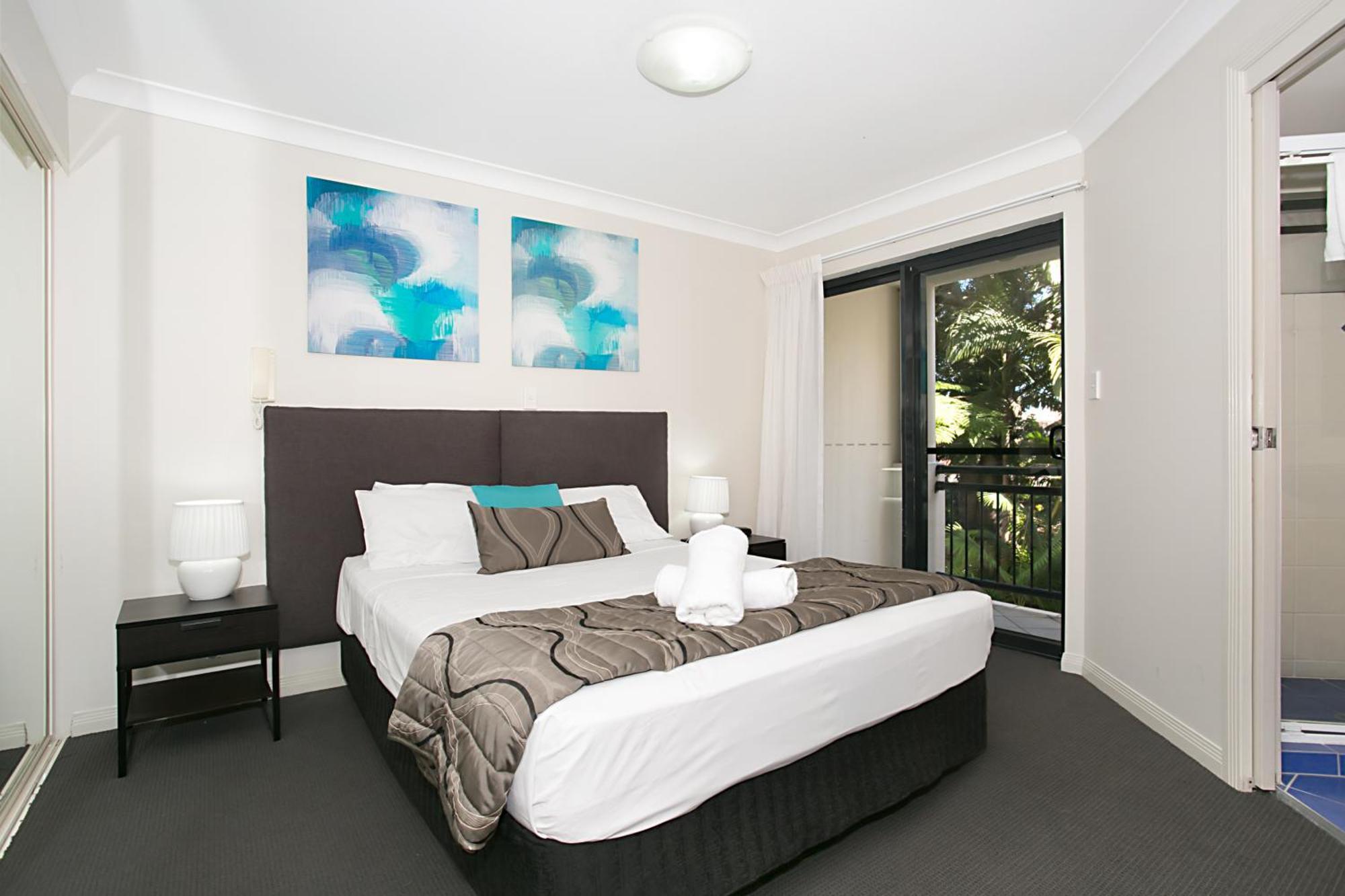 One-Bedroom Apartment,825919373:JPEG