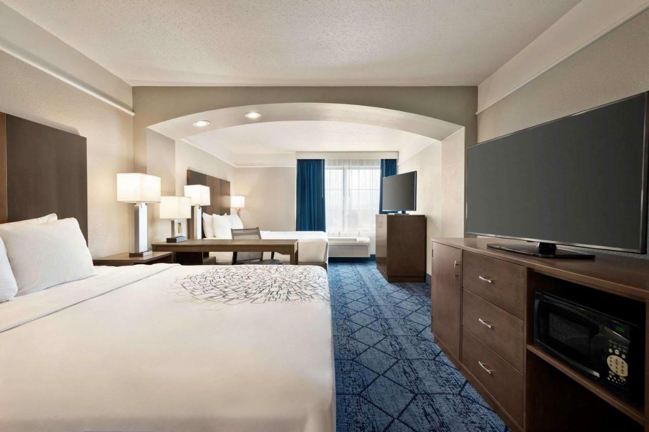 Executive King Room with Two King Beds,1280607298:JPEG