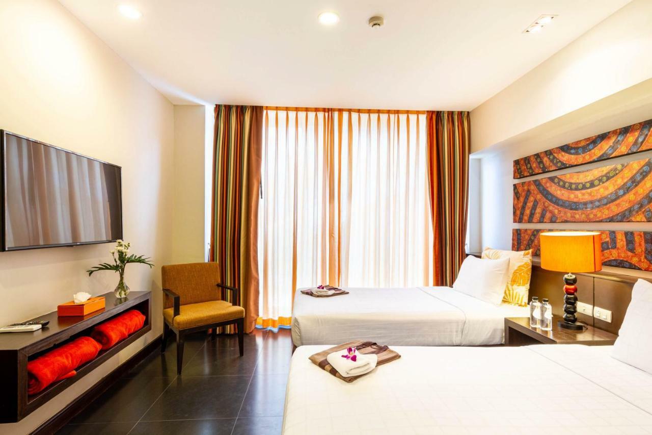 Suite with pool access,1208731741:JPEG