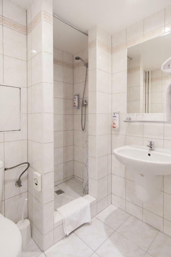 Deluxe Double or Twin Room with Balcony
