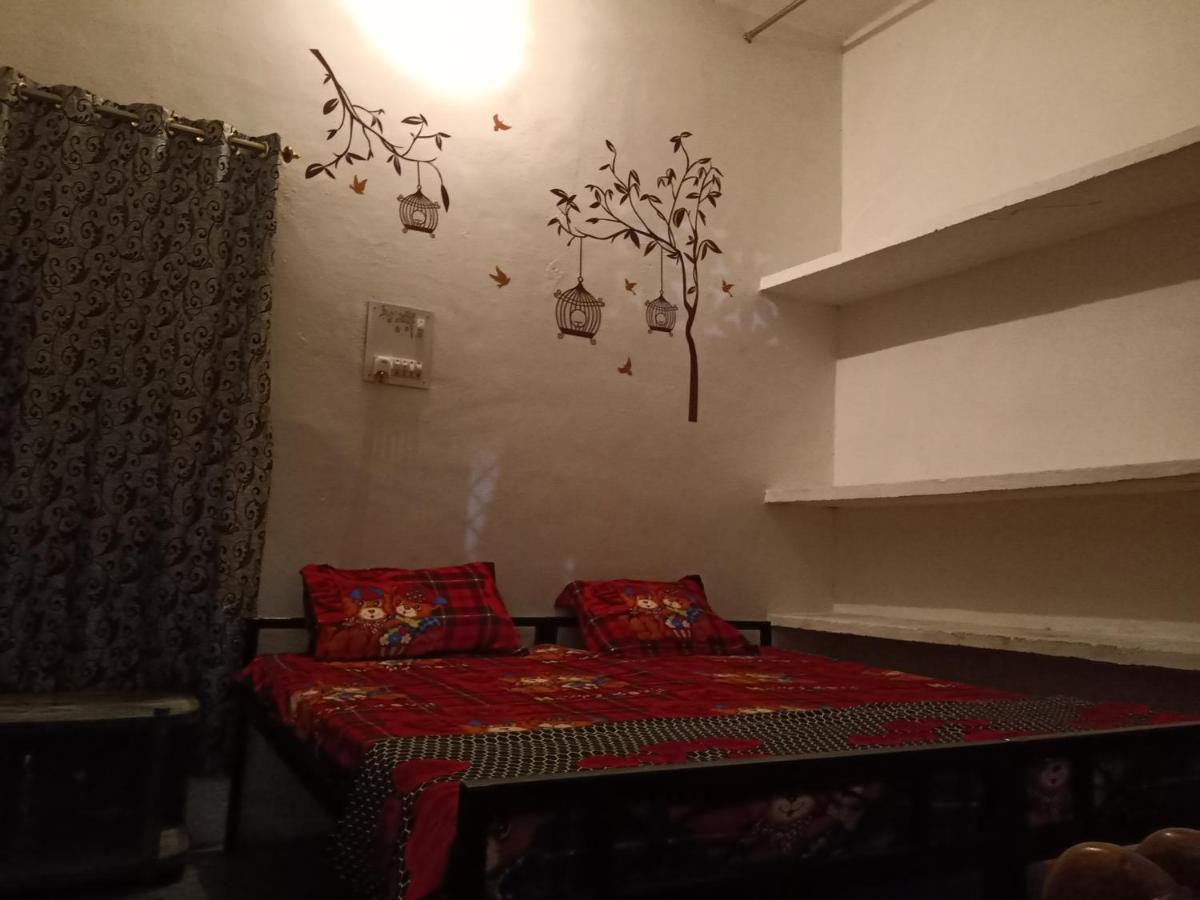 Deluxe Single Room,943323772:JPEG