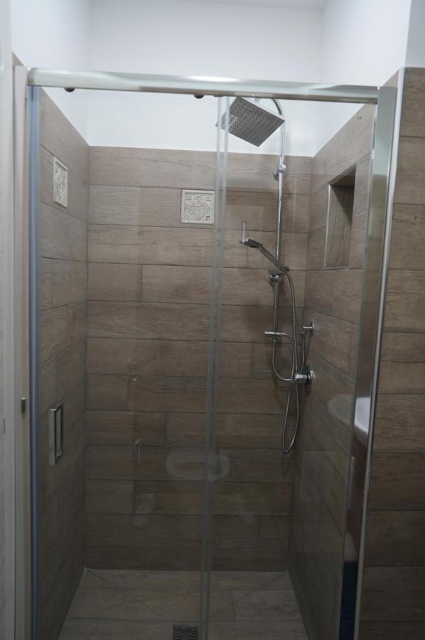 Family Room with Private Bathroom,951028855:JPEG