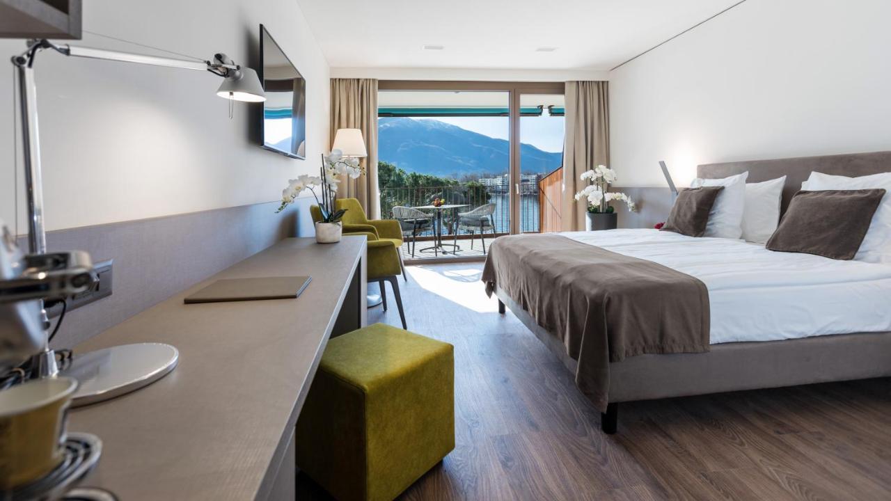 Double Room with Lake View - Top Floor