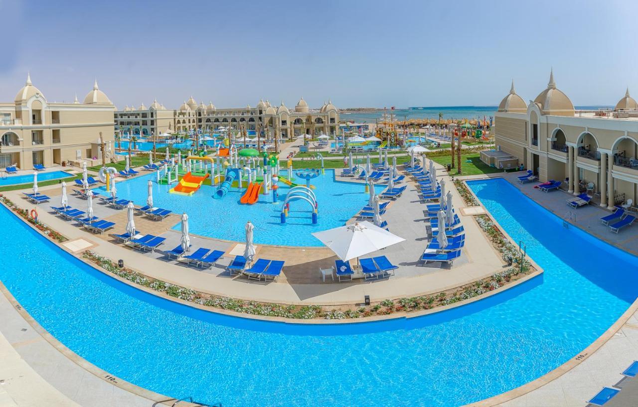 Double Swim Up Room