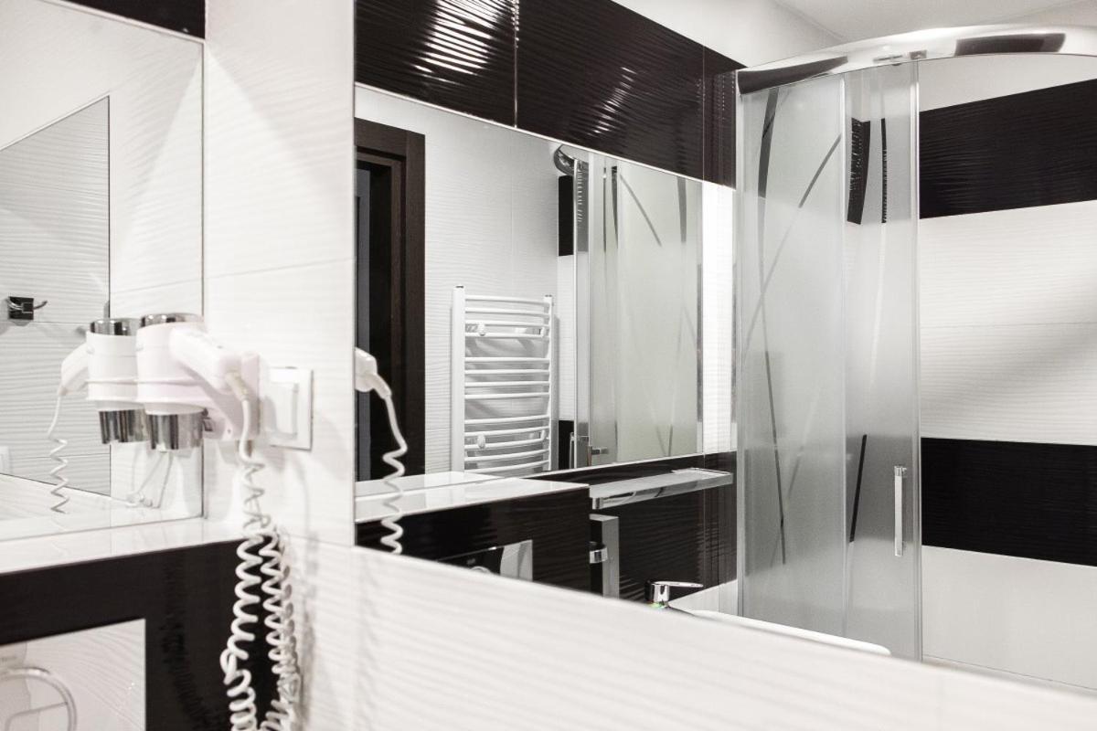 Double Room,1010769208:JPEG