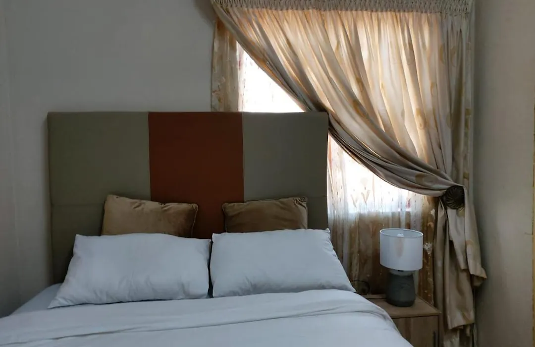 Ikhutseng Guesthouse And Spa-1