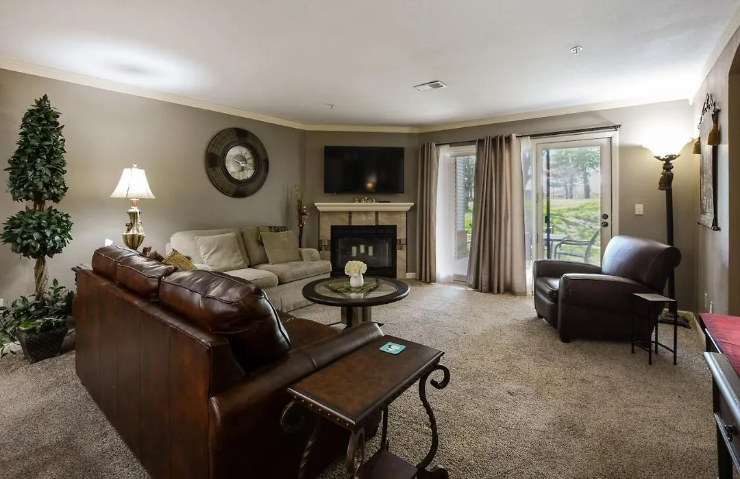 Thousand Hills Luxury Condos: Heart of Branson Retreat-1