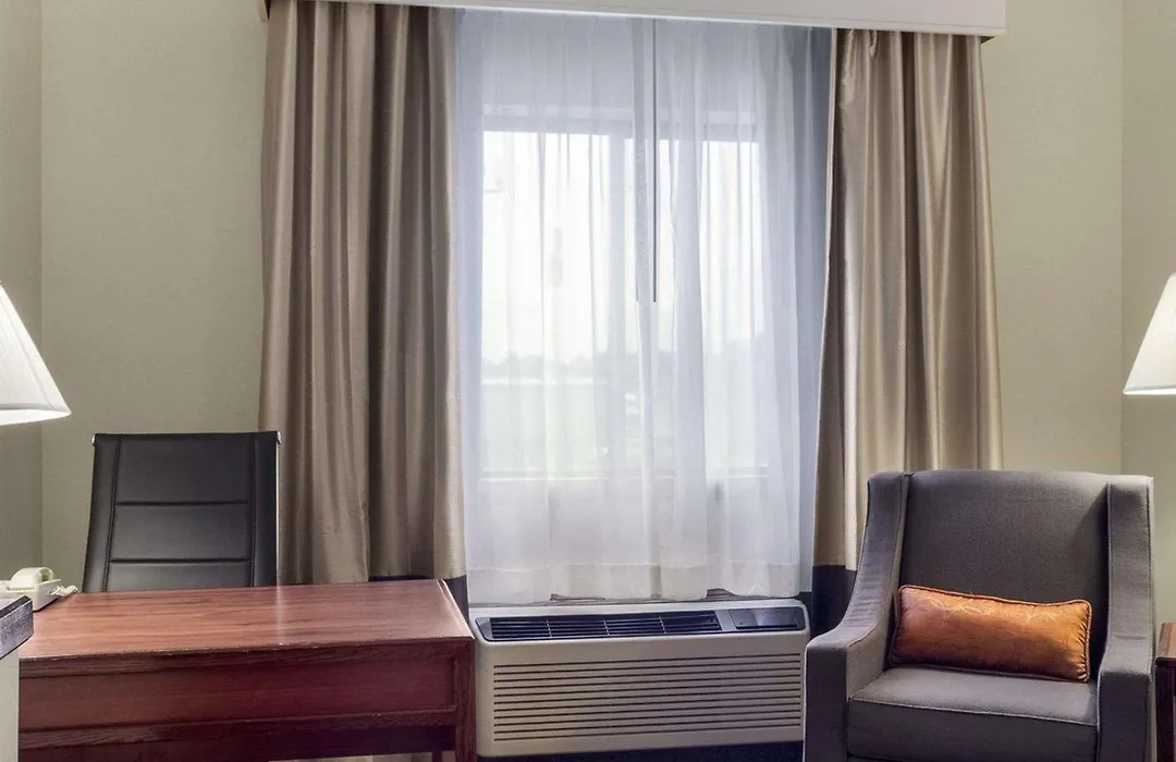 Comfort Inn Bismarck-1