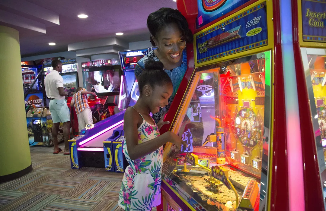 Crown Reef Beach Resort And Waterpark-1