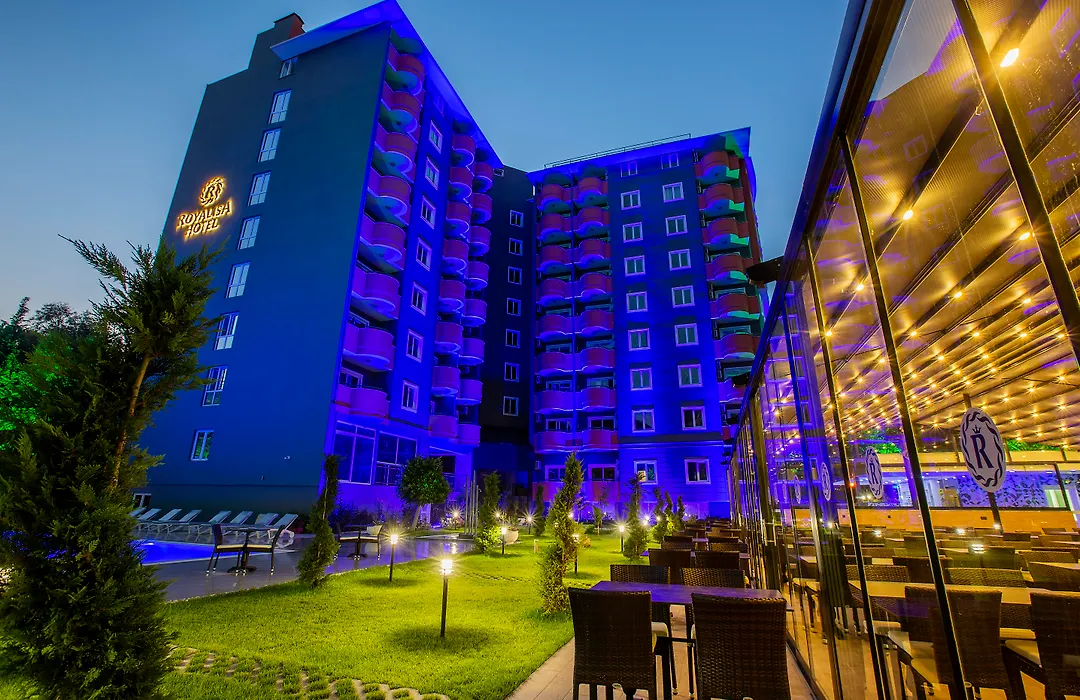 Royalisa Hotel-1