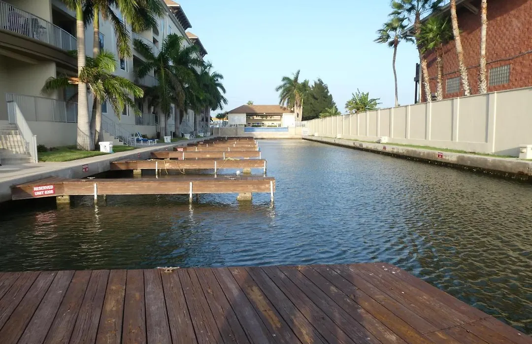 Fishermans Landing On The Bay- Las Marinas-1