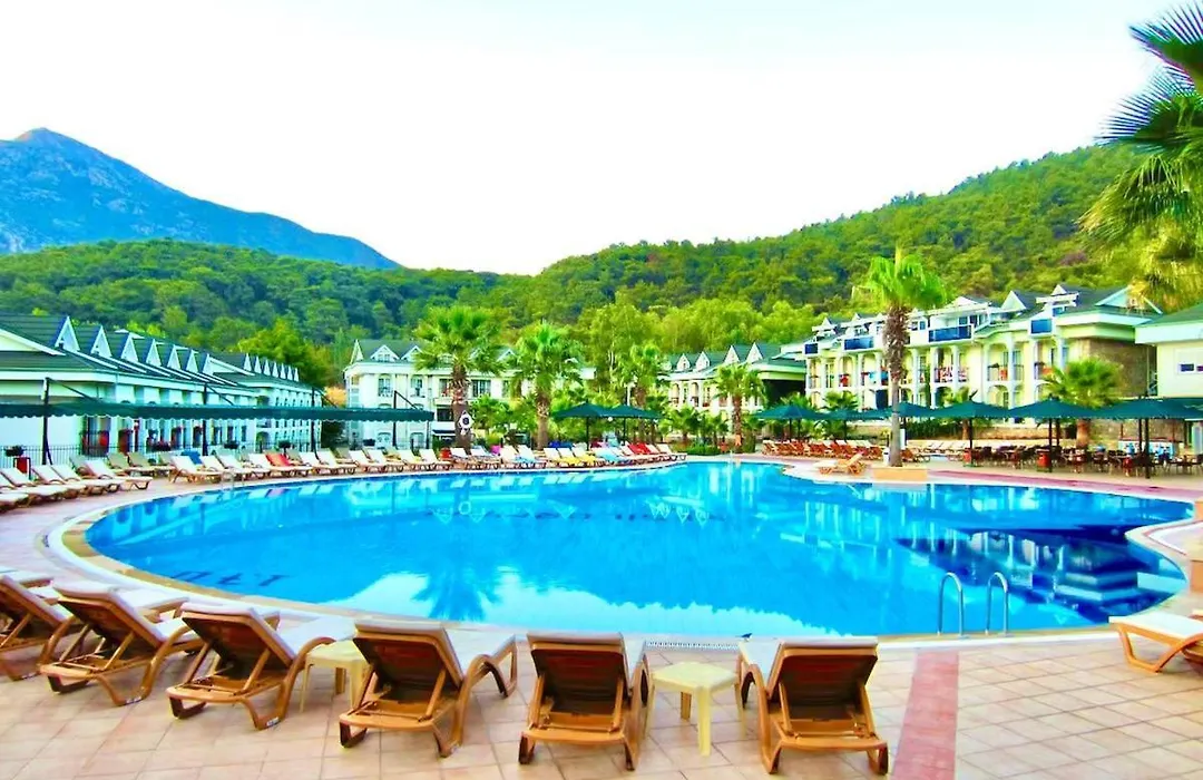 Green Forest Holiday Village-1