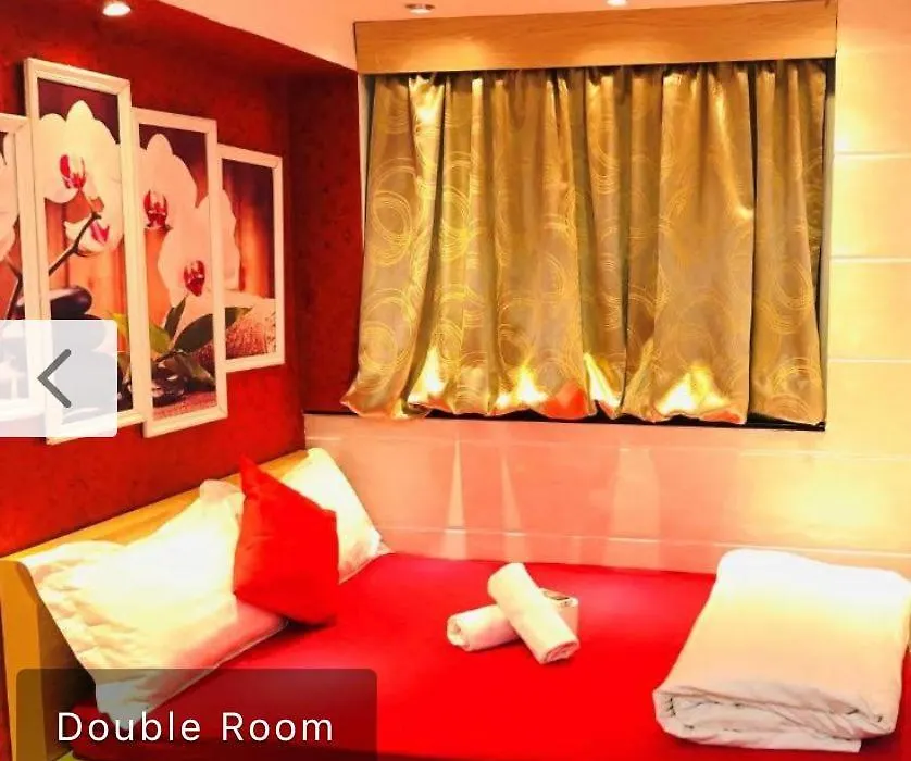 Woodstock Hostel-1