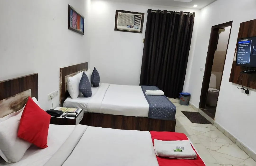 Hotel Aerotech Suite-1