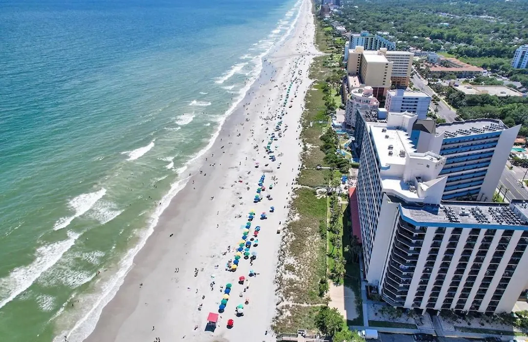 Beachfront, Spacious King Suite With Resort Access, Free Parking!-1