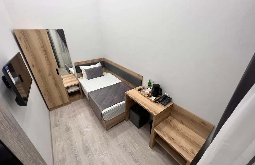 Rever Hotel-1
