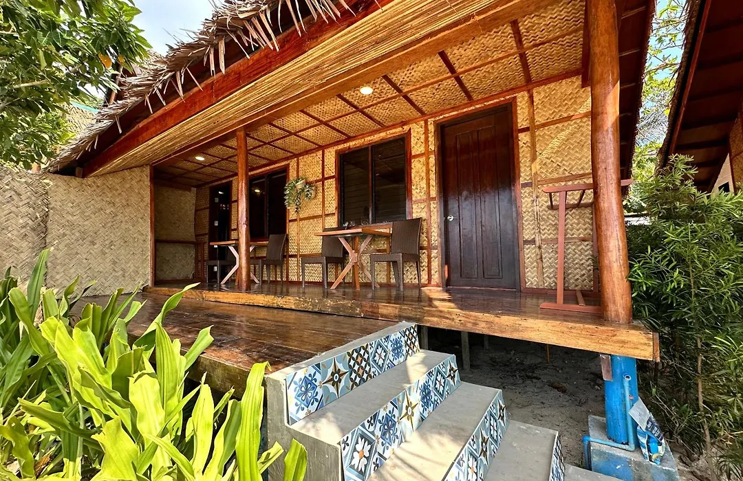 Beach Huts El Nido-1