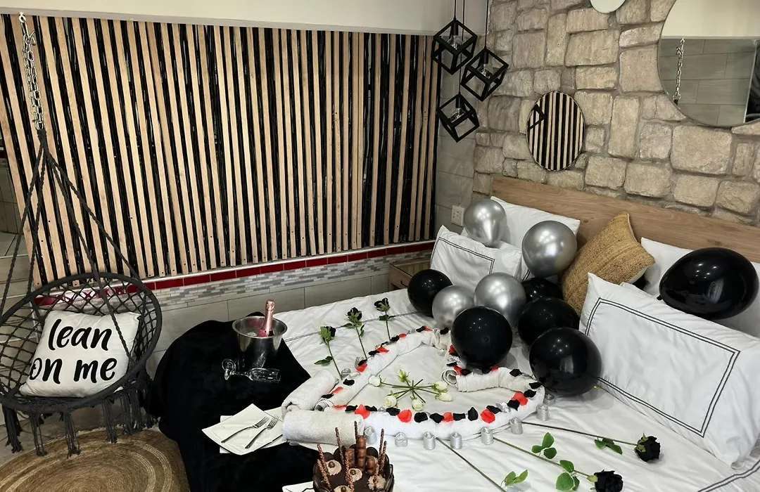Africa Paradise - Or Tambo Airport Boutique Hotel-1