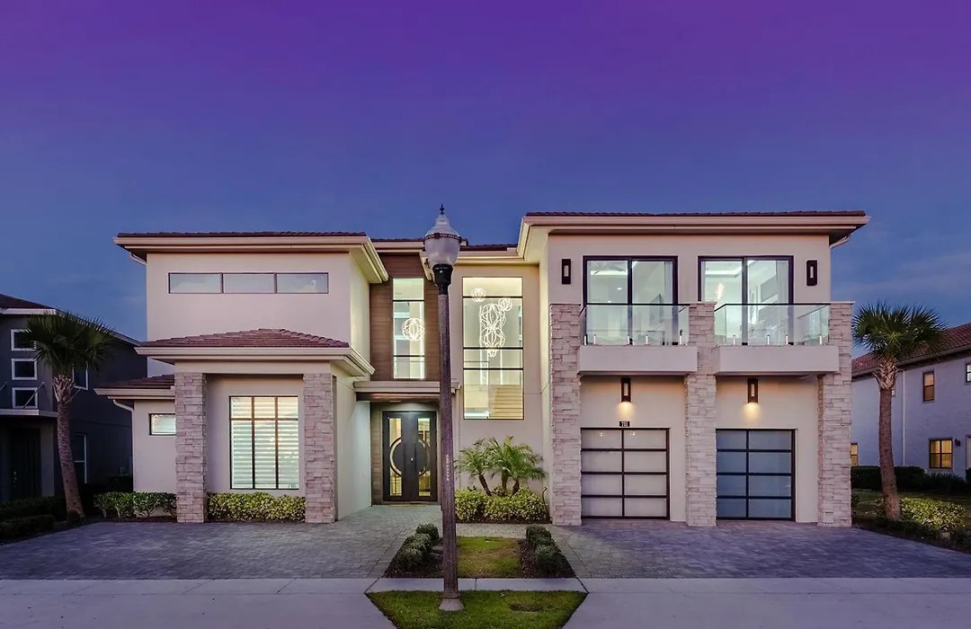 Stunning Mansion! Epic Game Room, Secret Rooms Infinity Pool-1