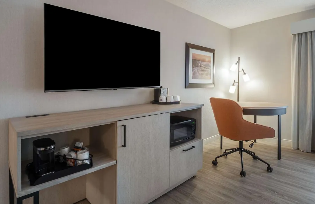 Hampton Inn & Suites By Hilton Moncton-1