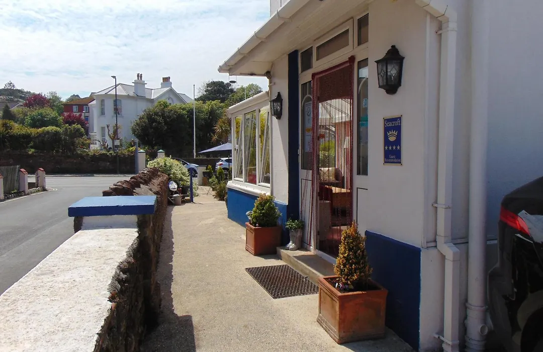 Seacroft Guest House-1