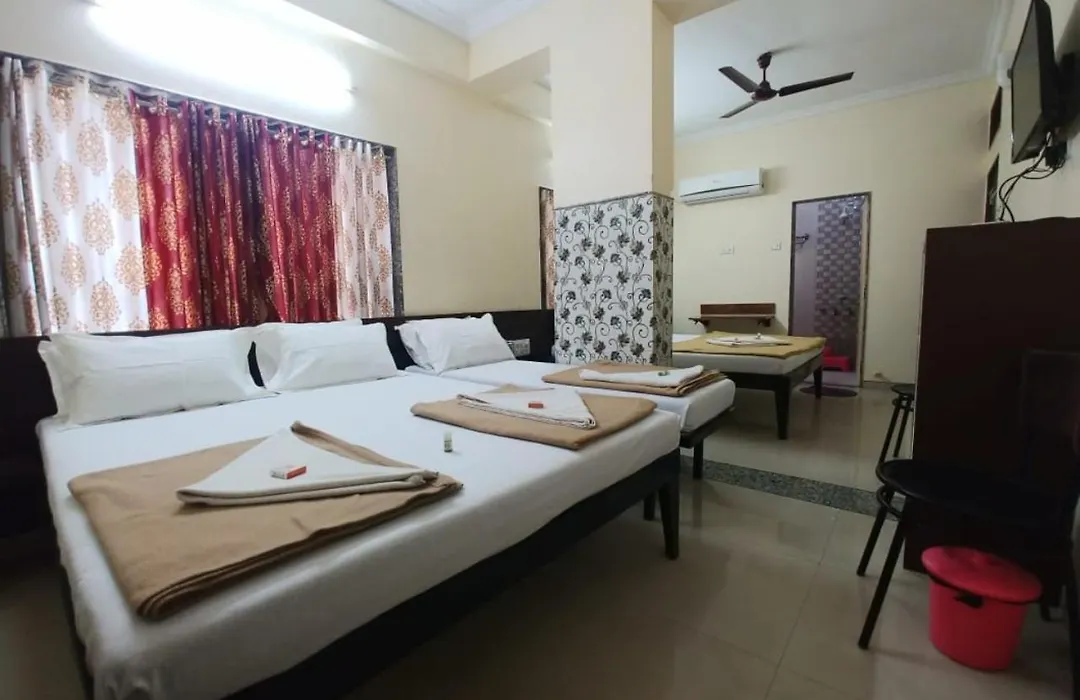 Hotel Yogiraj-1