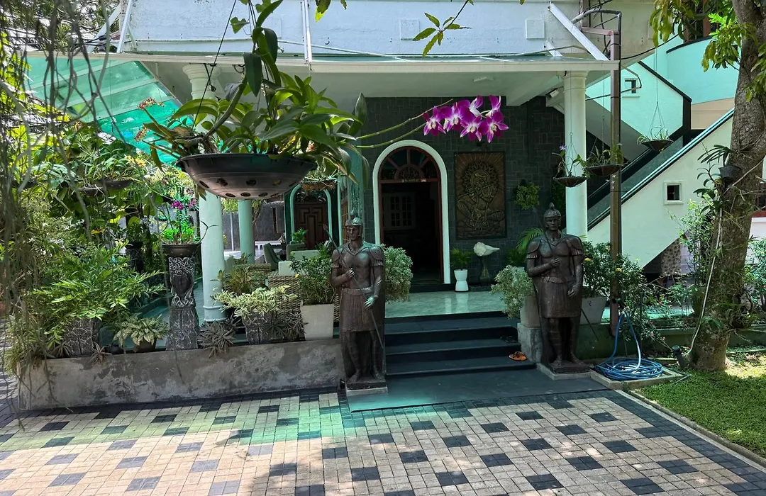 Avon Villa-1