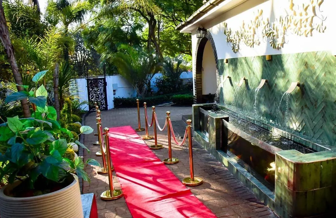 C'Est La Vie Boutique Hotel-1