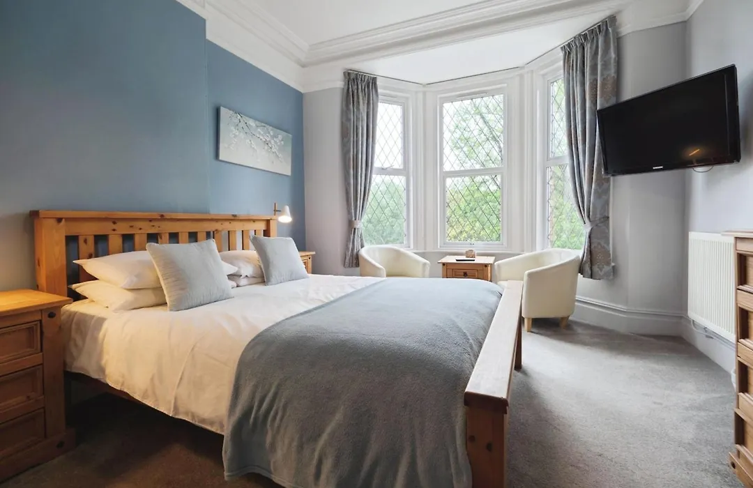 Rowcroft Lodge Guest House B&B-1