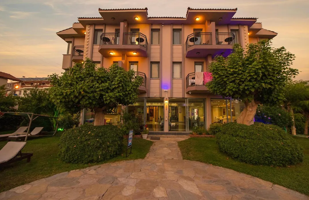 Golden Moon Hotel-1
