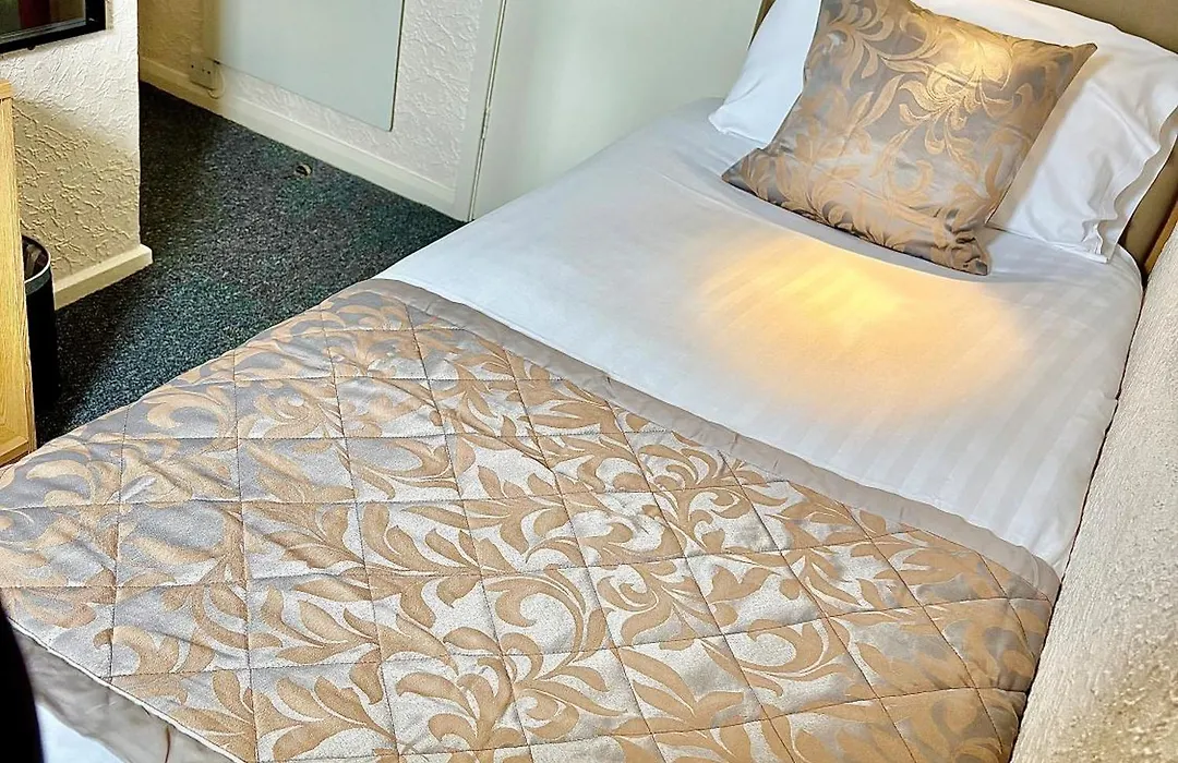 Clifton Court Hotel-1