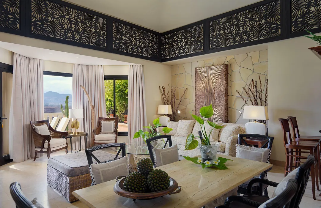 Royal Garden Villas, Luxury Hotel-1