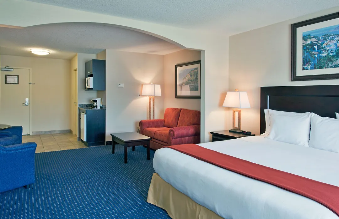 Holiday Inn Express Hotel & Suites-Hinton By Ihg-1