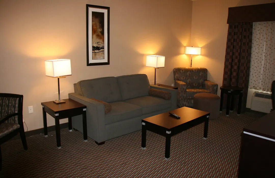 Fairfield Inn & Suites By Marriott West Kelowna-1