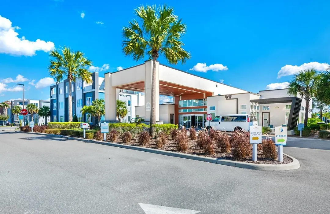 Trendy Condo With Foosball Table Near Disney With Resort & Waterpark Access - B26-210-1