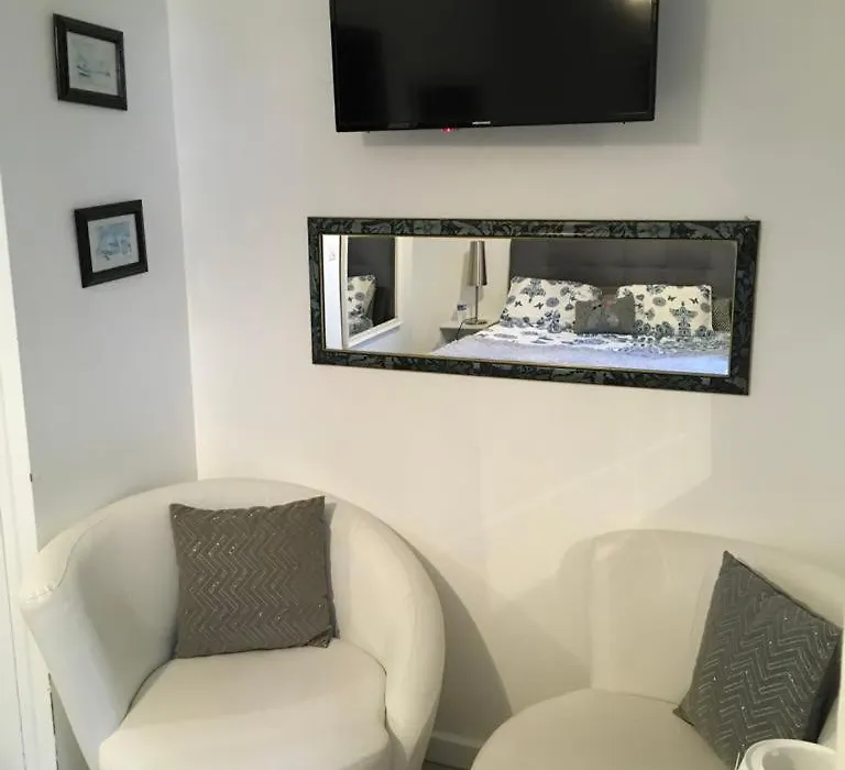 Chante Brise B&B-1