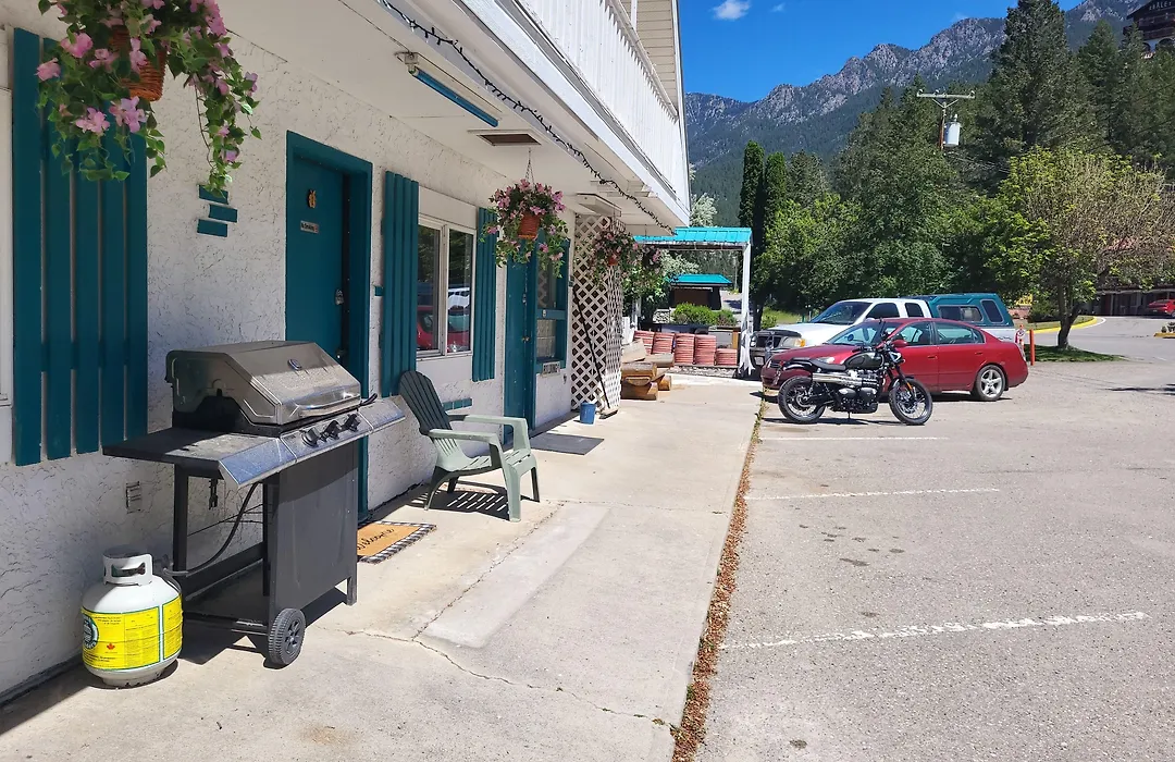 Appletree Inn-1