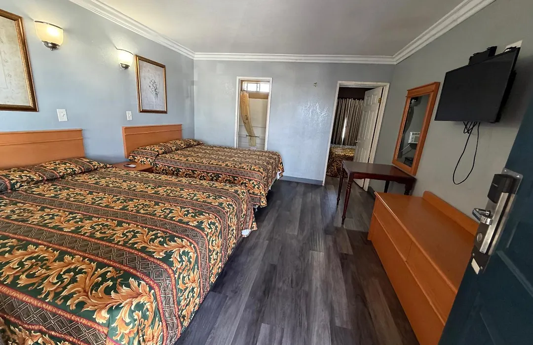 Harbor Inn-1