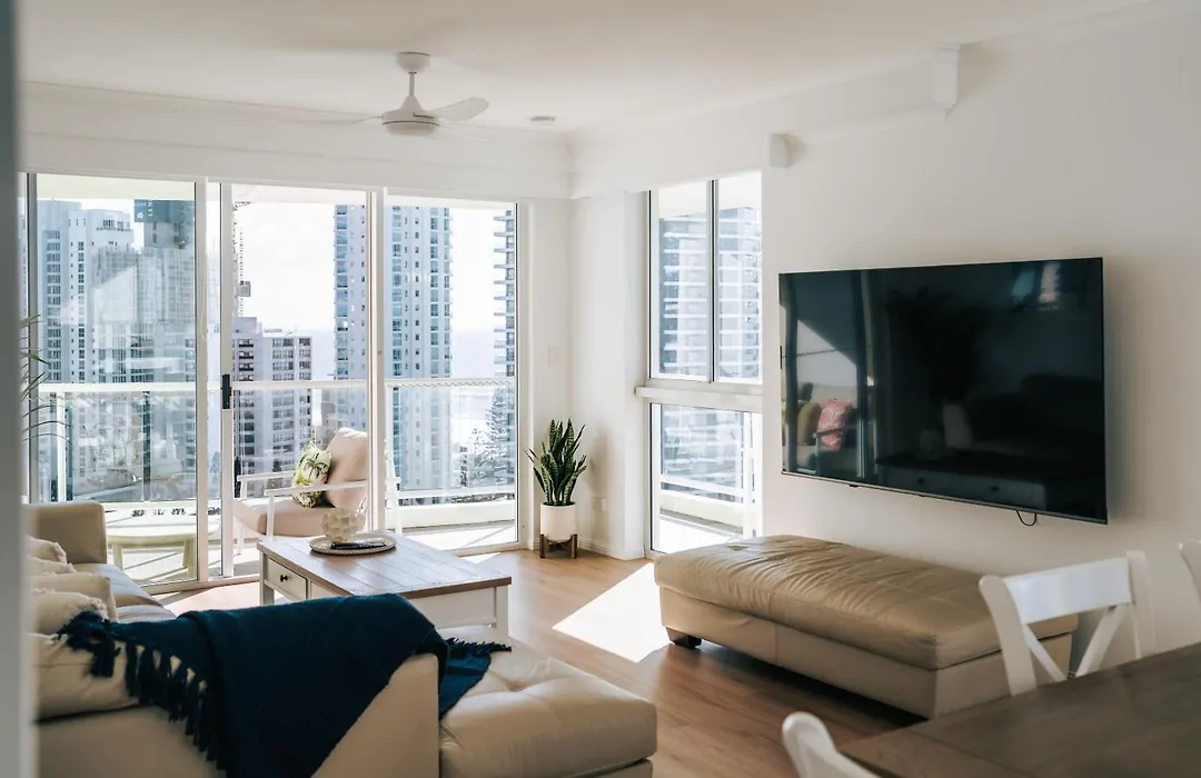 The Crest Apartments - Main Beach-1