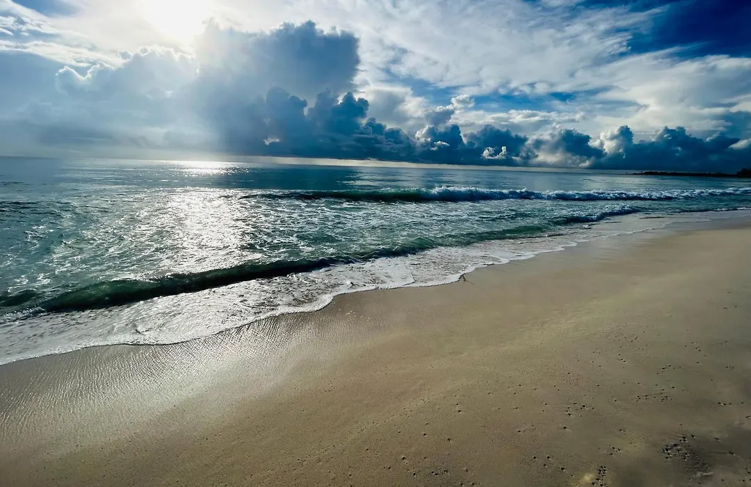 Solymar Beach Condos-1