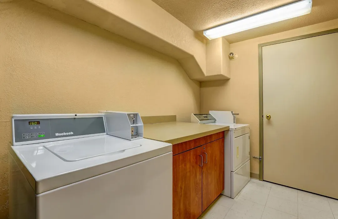 Prairie Crest Red Deer By Ihg-1